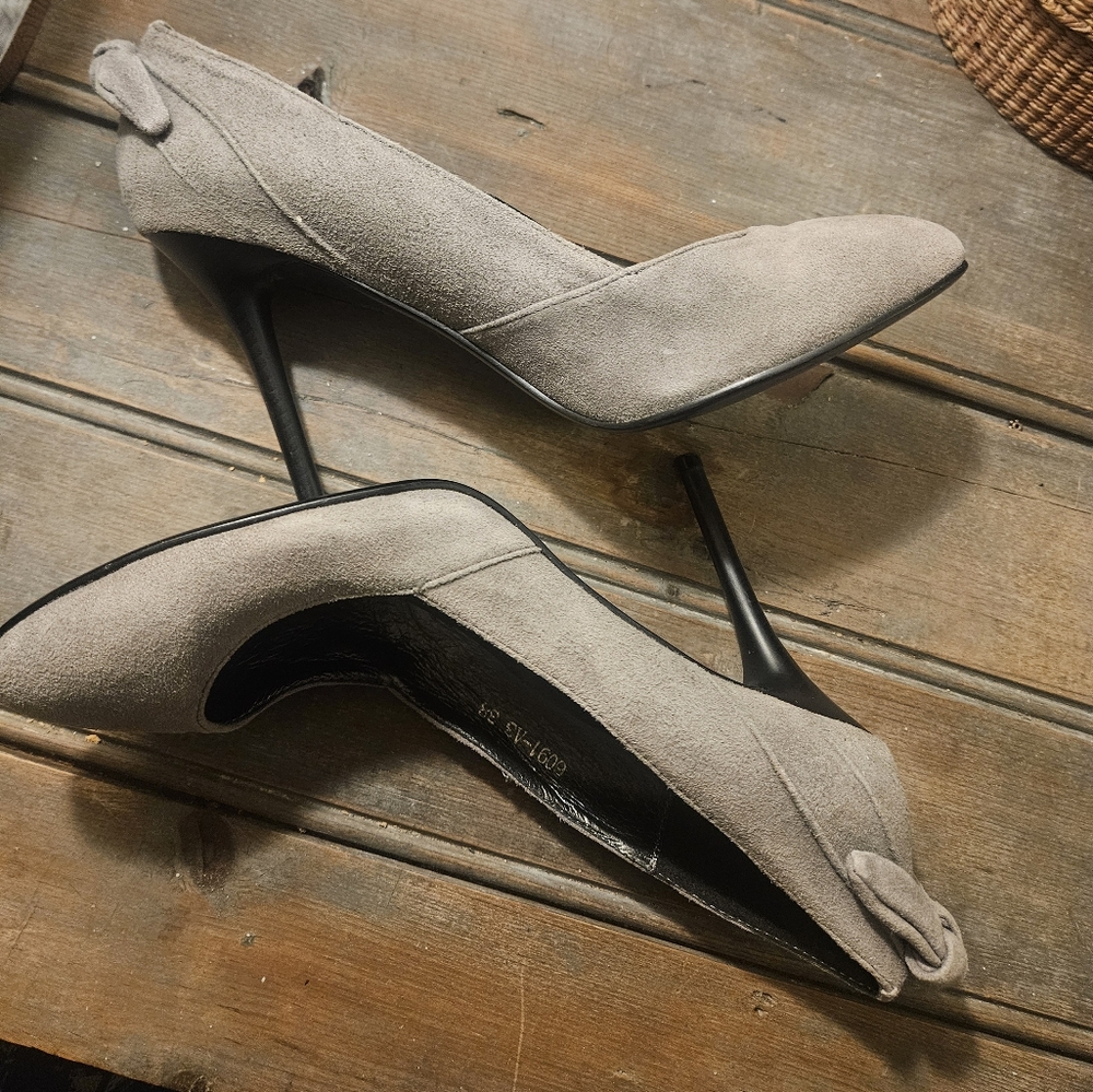 Sophisticated Gray Pointed-Toe Heels
